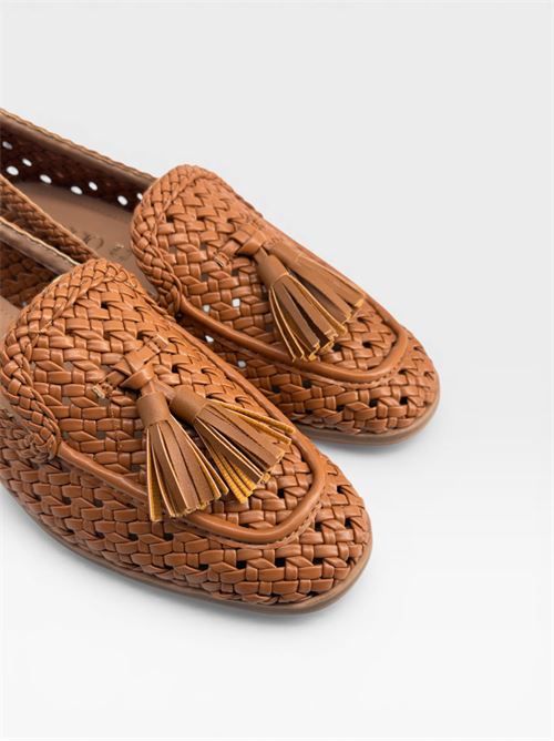 Scarpe da donna mocassini intrecciati cuoio con nappine IL LACCIO | 2046SOFTMARRONE